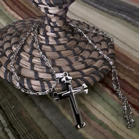 NWOT Stainless Steel He is Risen Cross - Picture 5 of 8